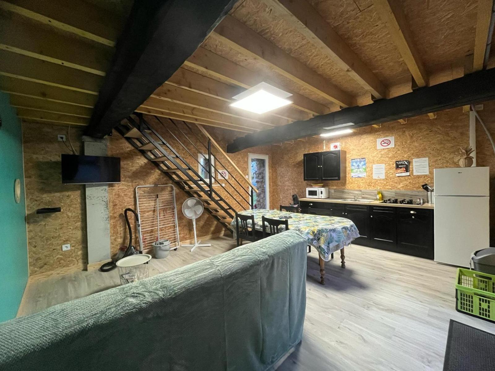 Gite "La Renaudaie" - Piscine Juvigny Les Vallees ภายนอก รูปภาพ